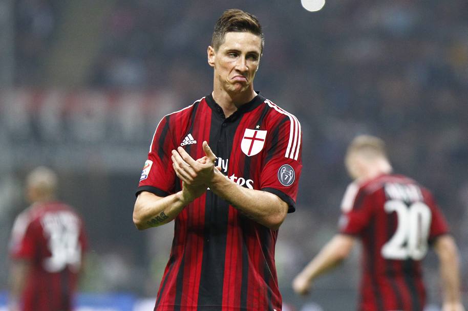 Fernando Torres, 30 anni, ha esordito in rossonero raccogliendo subito un cartellino giallo. LaPresse